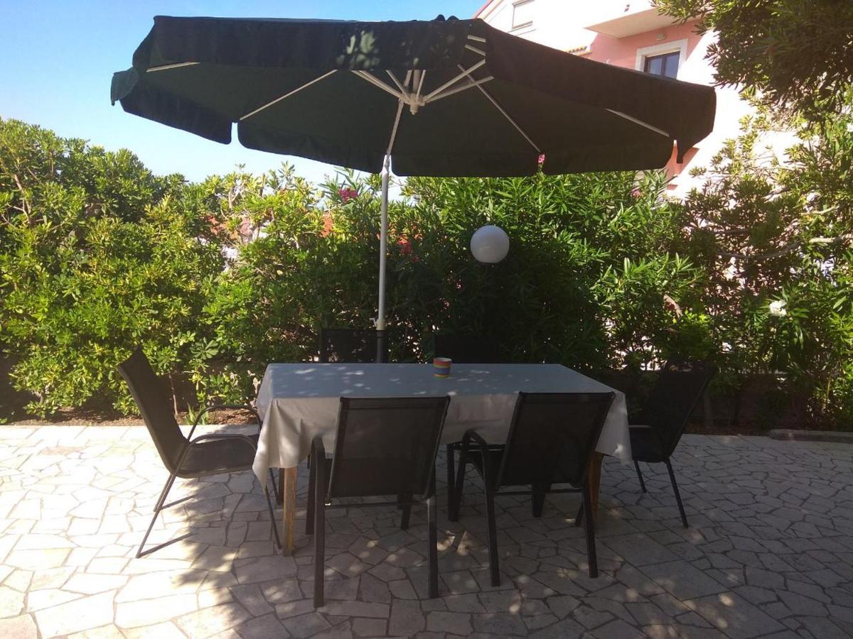 Apartmani Andela I Mladen Debelic Rab Town Exterior photo