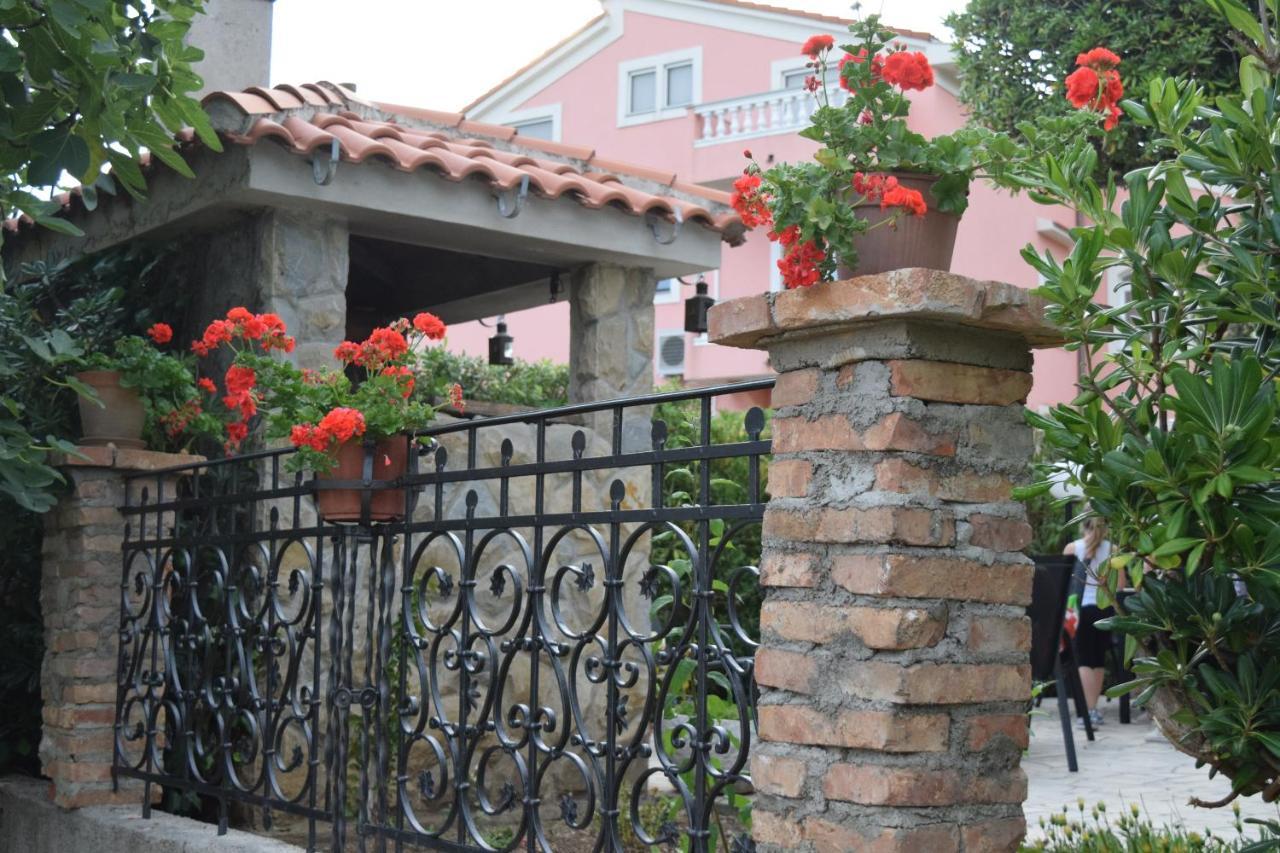 Apartmani Andela I Mladen Debelic Rab Town Exterior photo